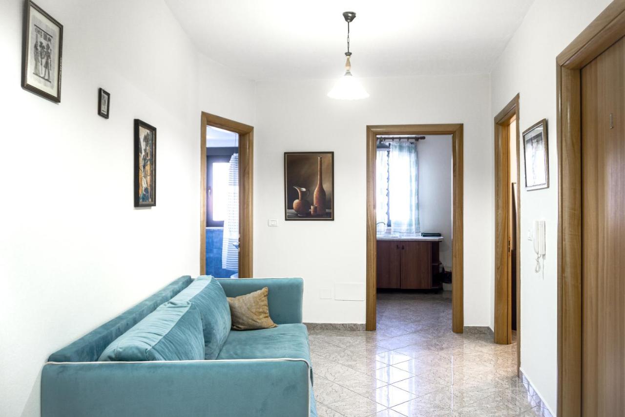 City Center Two Private Bedrooms Near Scanderbeg Square On Shared Apartment Tirana Extérieur photo