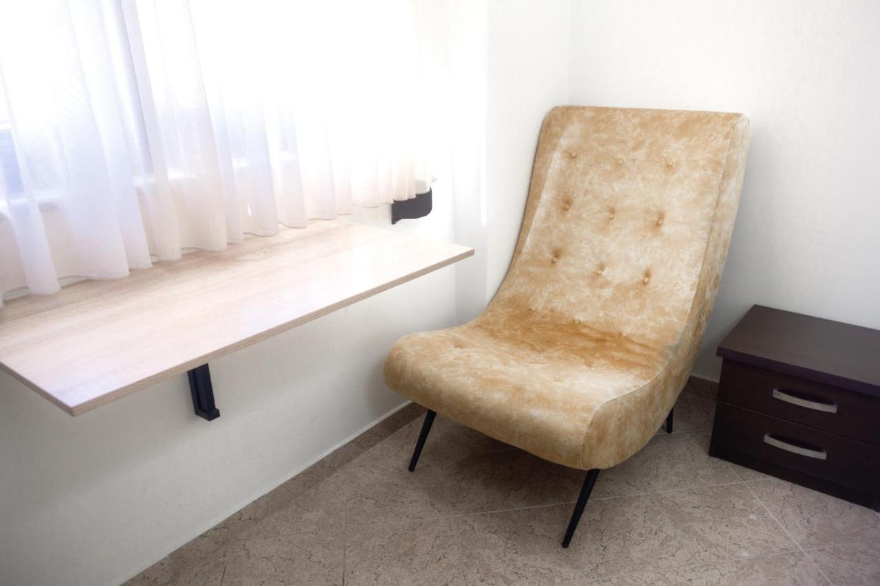 City Center Two Private Bedrooms Near Scanderbeg Square On Shared Apartment Tirana Extérieur photo