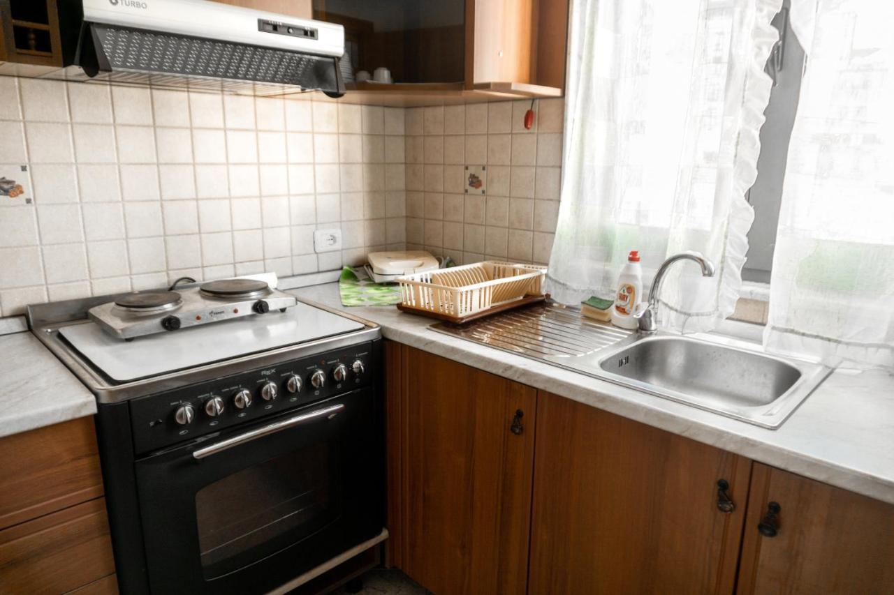 City Center Two Private Bedrooms Near Scanderbeg Square On Shared Apartment Tirana Extérieur photo