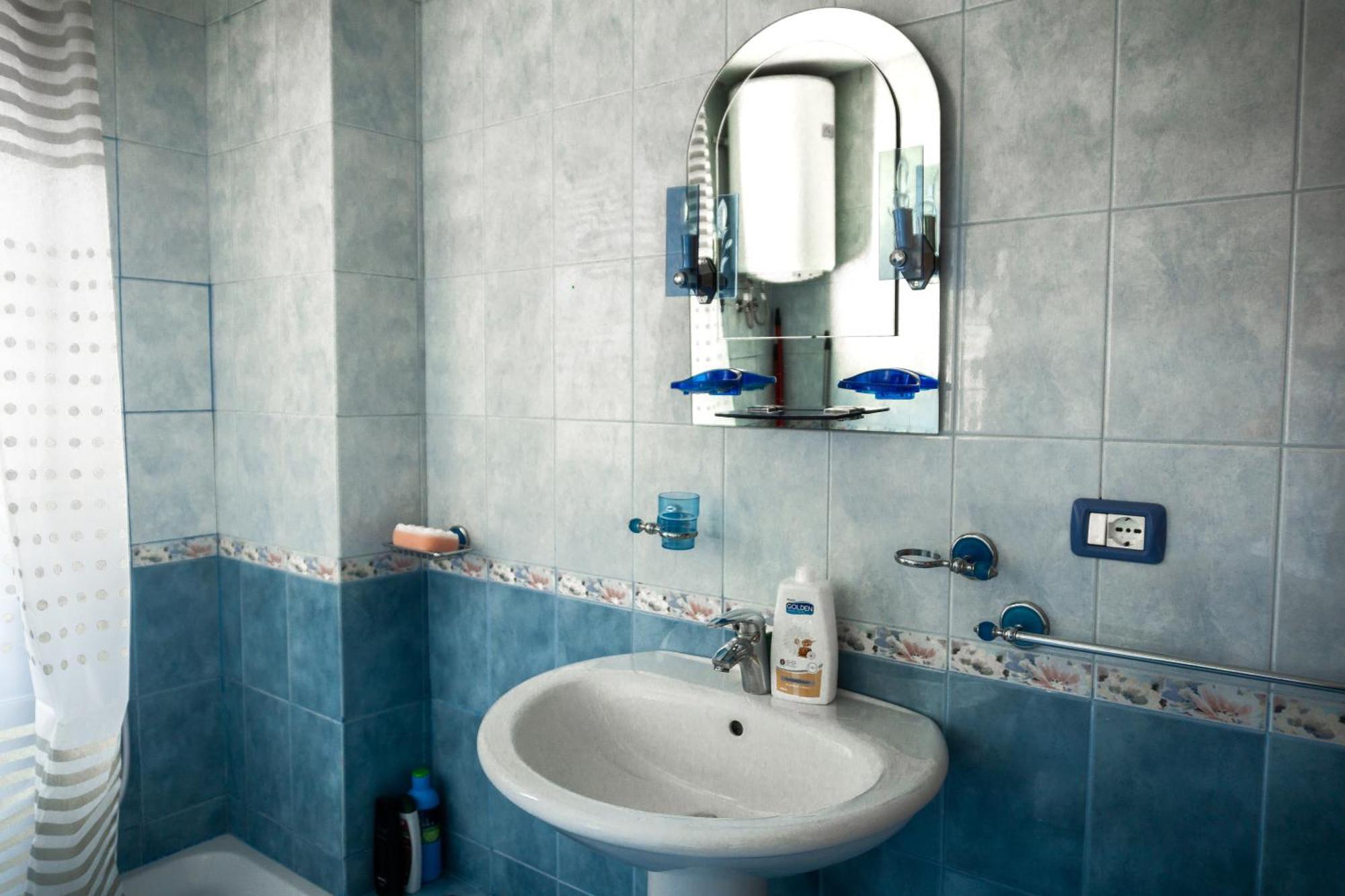 City Center Two Private Bedrooms Near Scanderbeg Square On Shared Apartment Tirana Extérieur photo